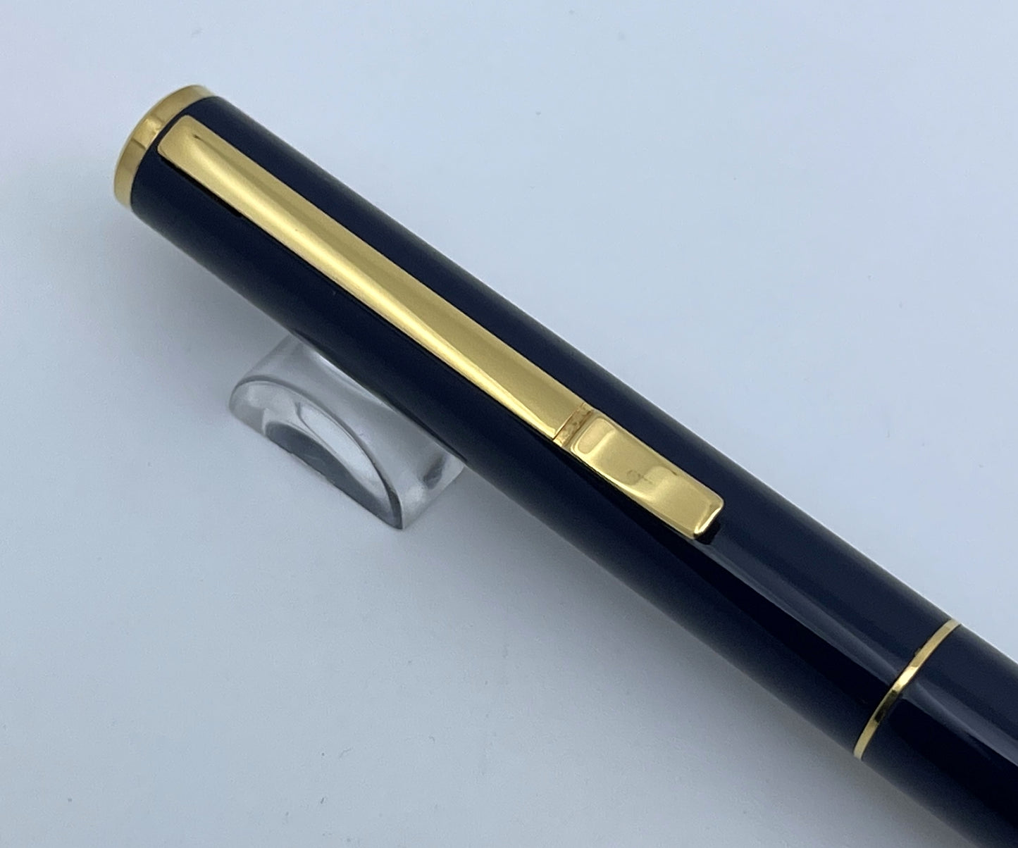 Aurora Hastil Night Blue Lacquer Fountain Pen