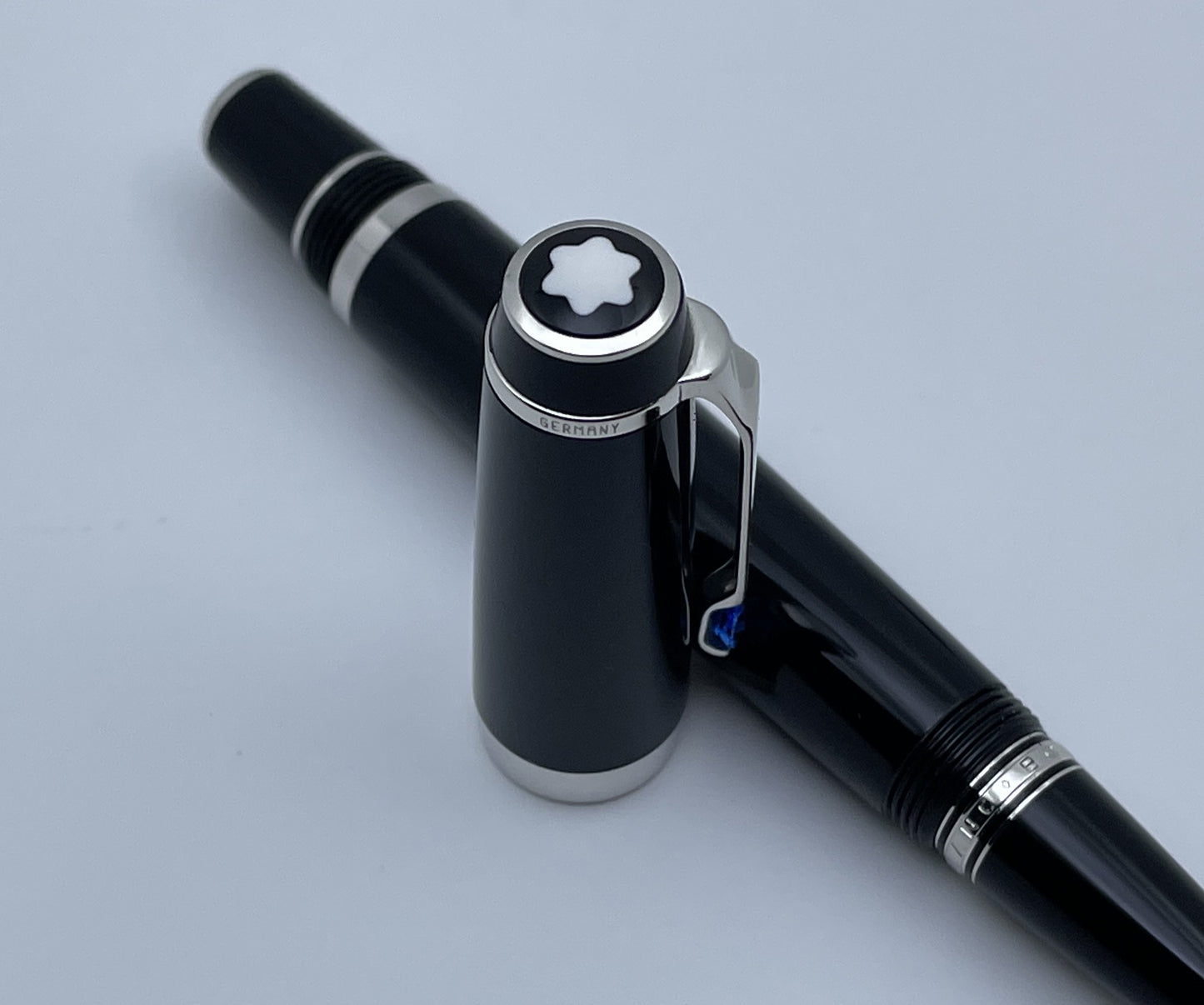 Montblanc Boheme Blue Sapphire Platinum Rollerball Pen