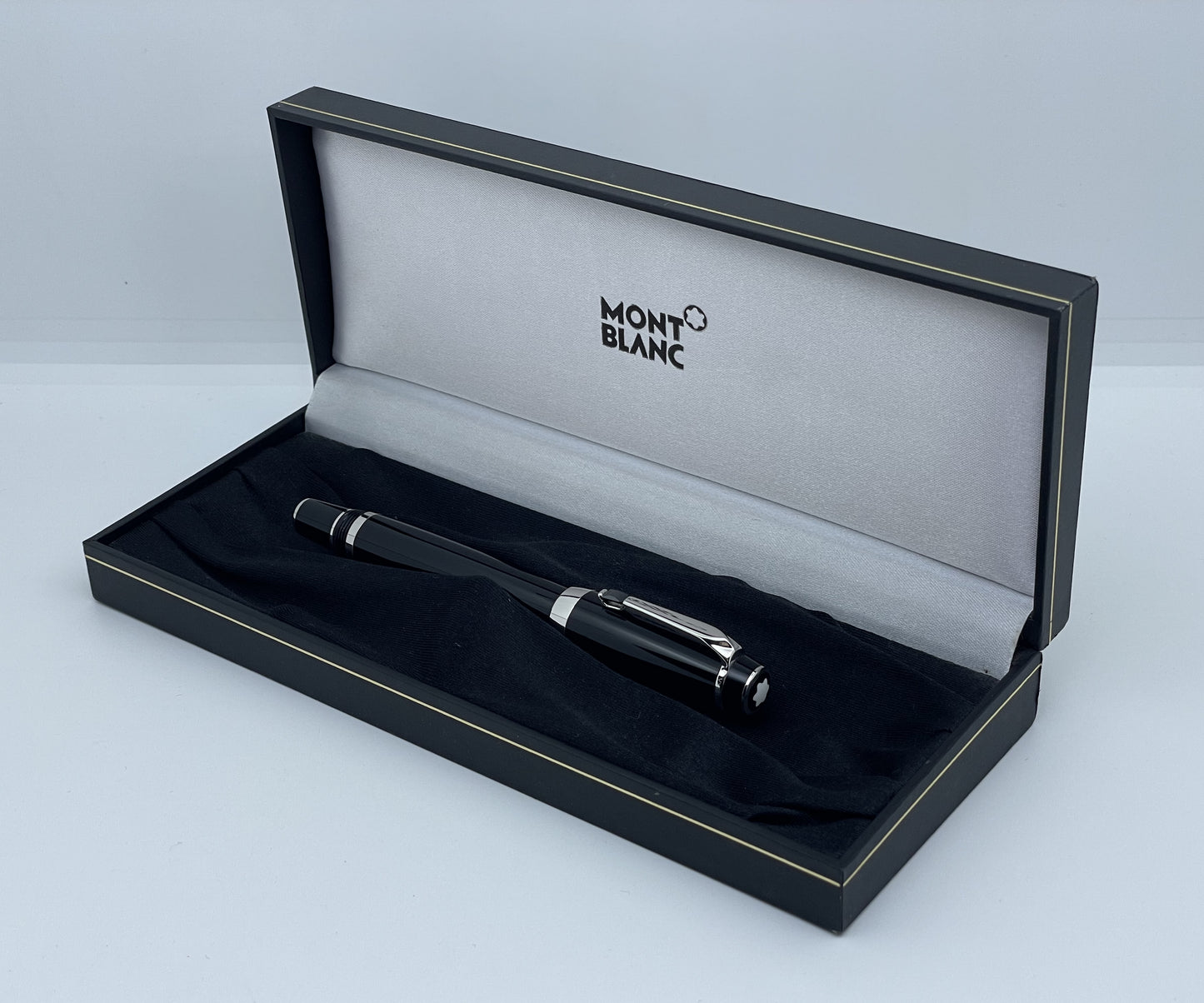 Montblanc Boheme Noir Platinum Fountain Pen 14K Gold Nib