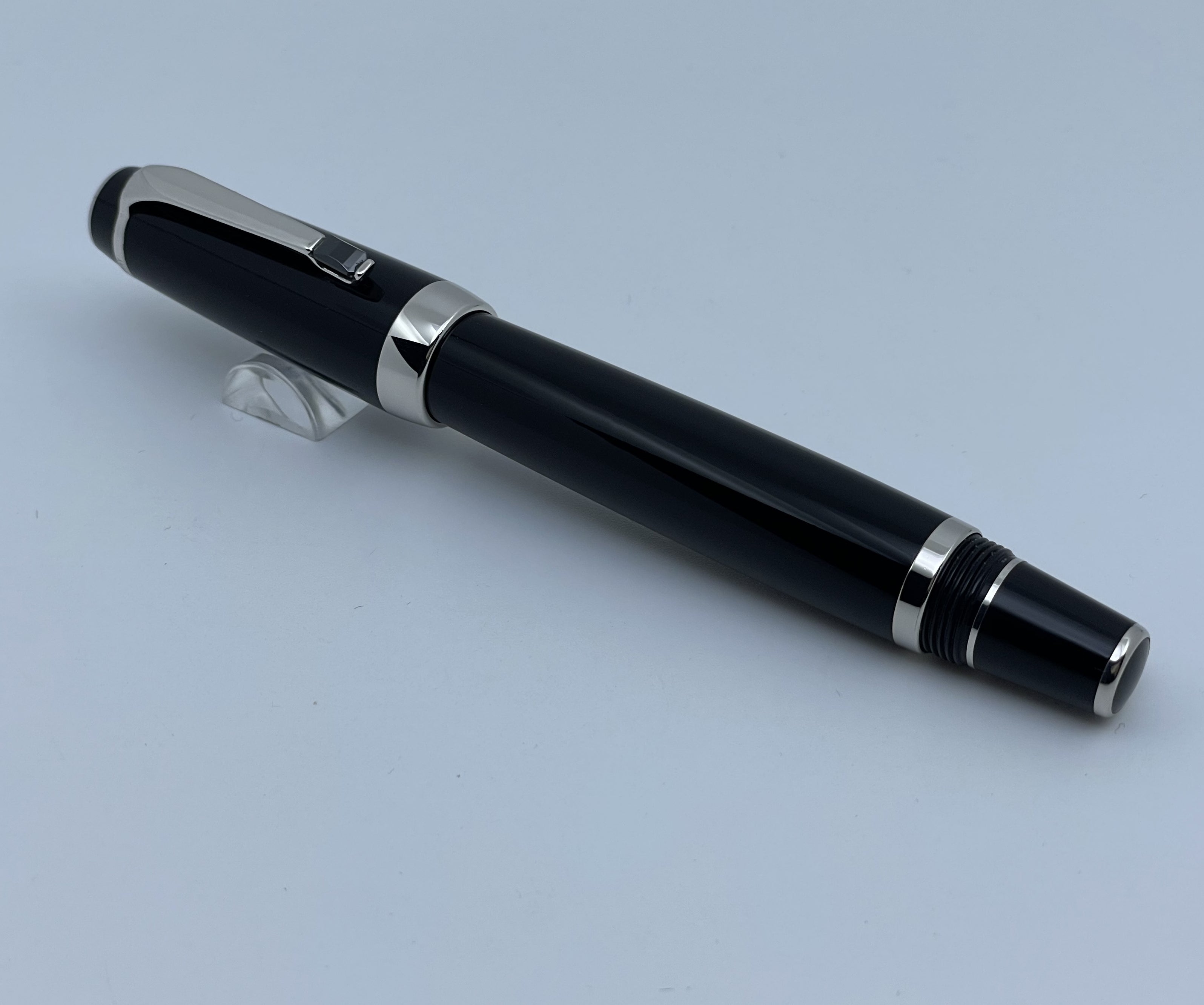 Montblanc boheme noir outlet fountain pen