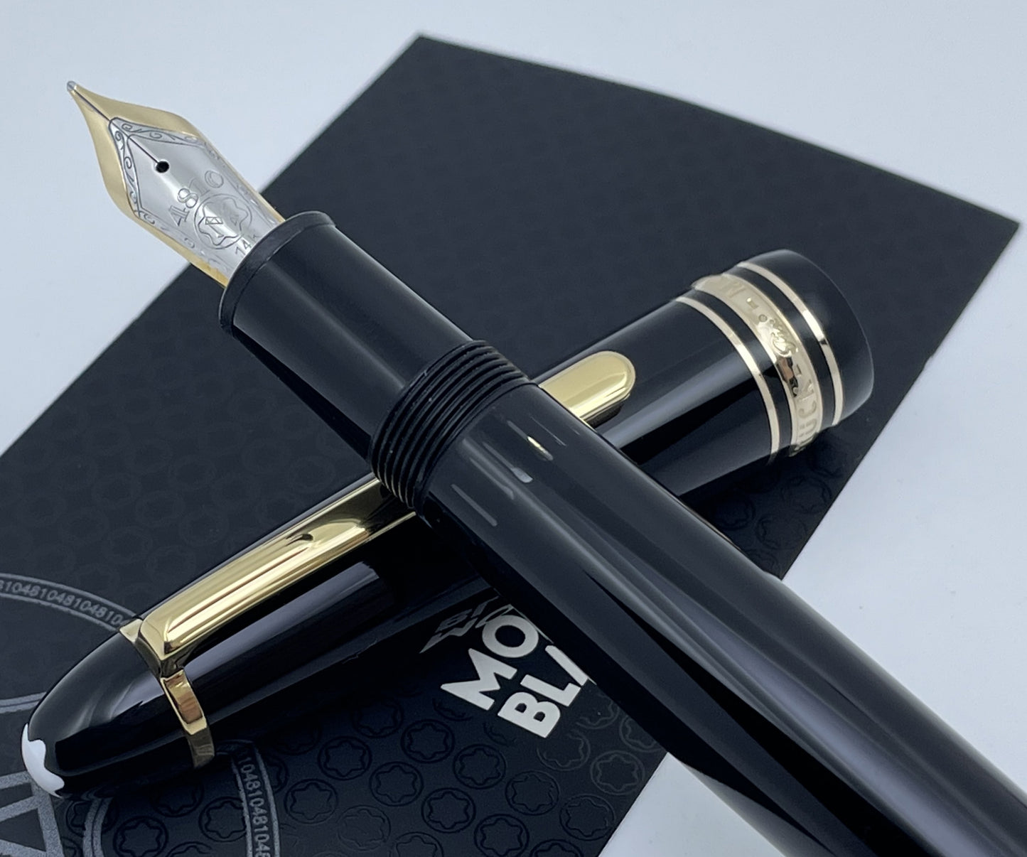 Montblanc Meisterstuck LeGrand 146 Fountain Pen 14K Gold Nib