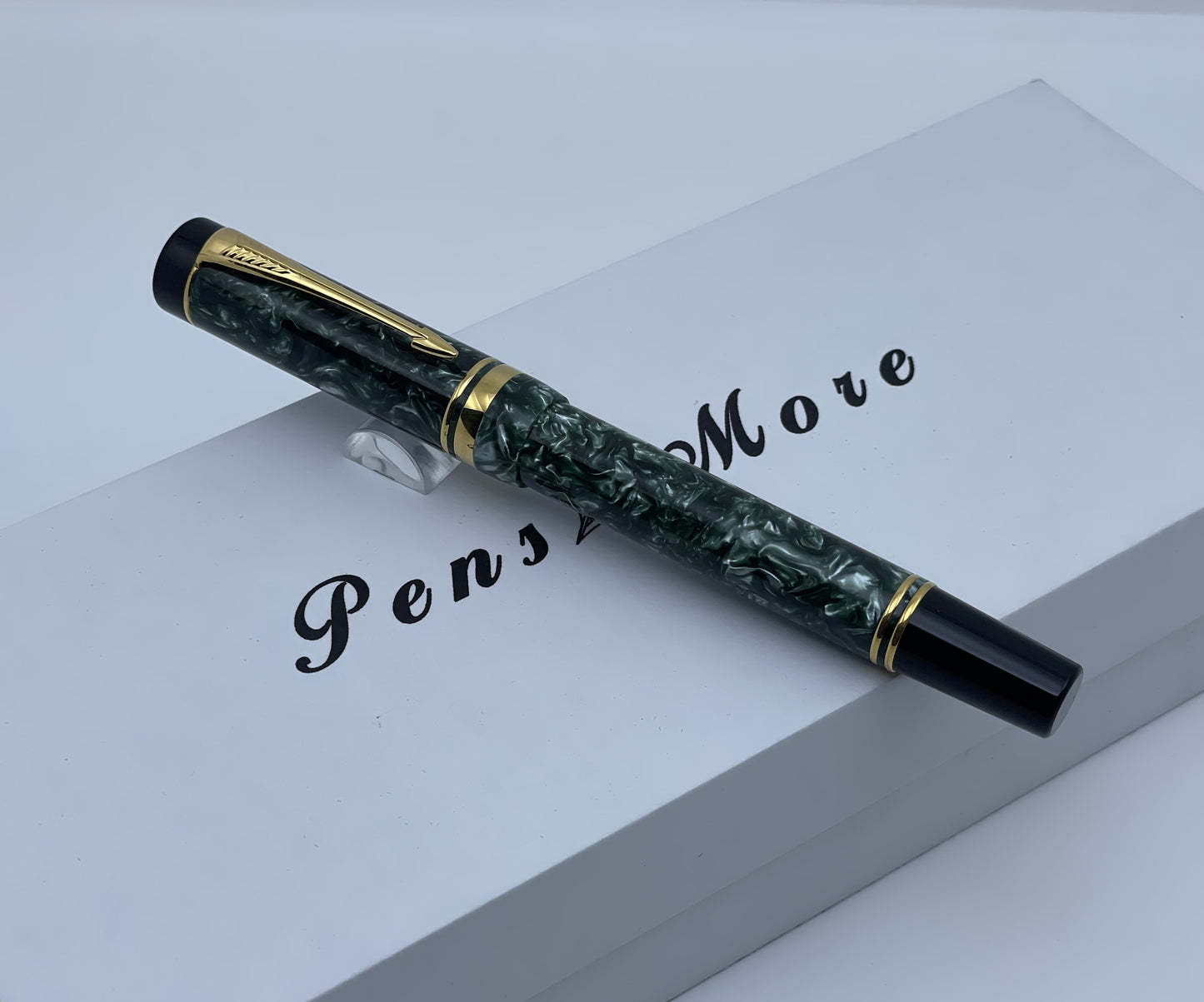 Parker Duofold International Green Marble Fountain Pen