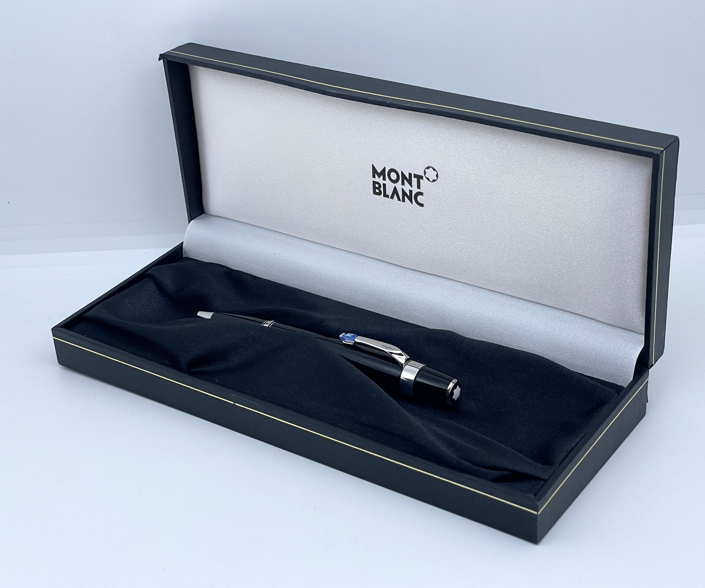 Montblanc Boheme Blue Sapphire Platinum Ballpoint Pen