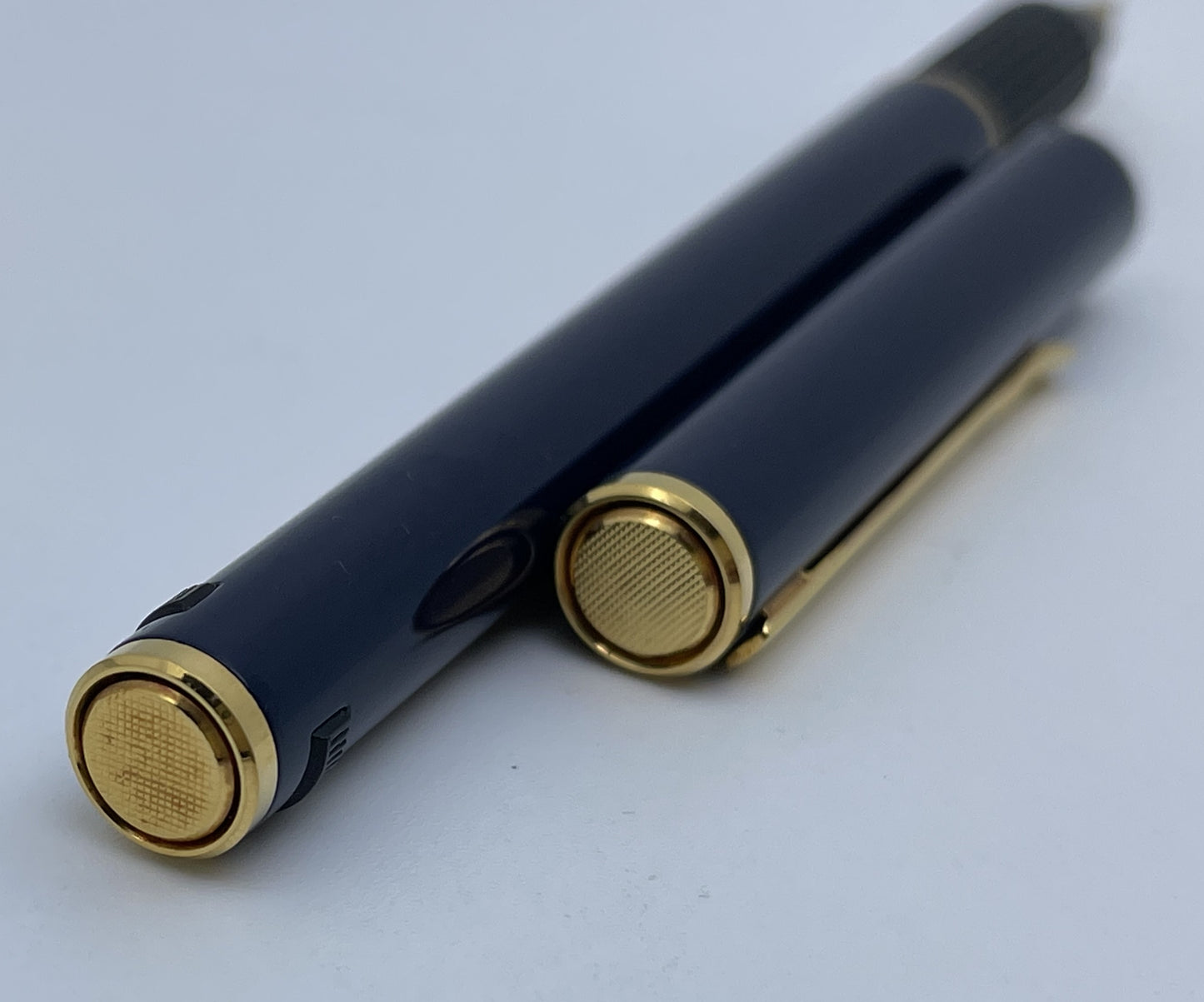 Aurora Hastil Night Blue Lacquer Fountain Pen