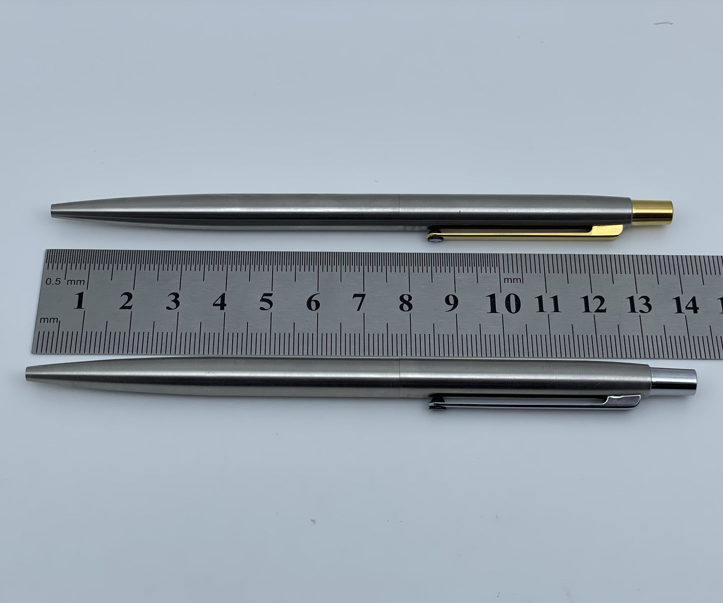 Montblanc Slim Line Gold & Platinum Trim 2 Ballpoint Pen